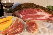 Ham with bone of the Montefeltro